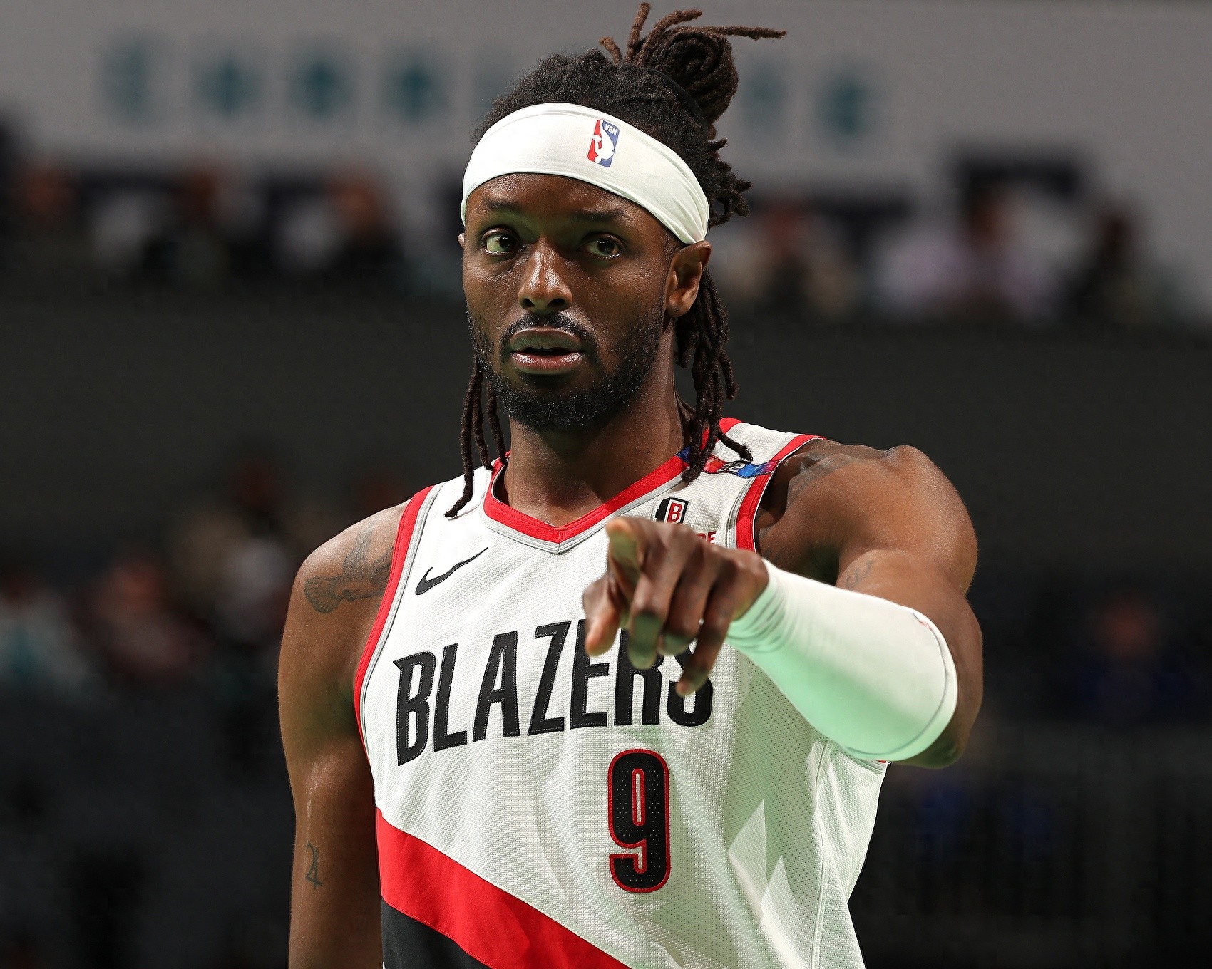 关于开拓者逆袭成功,客场力克对手的信息 关于开拓者逆袭成功,客场力克对手的信息