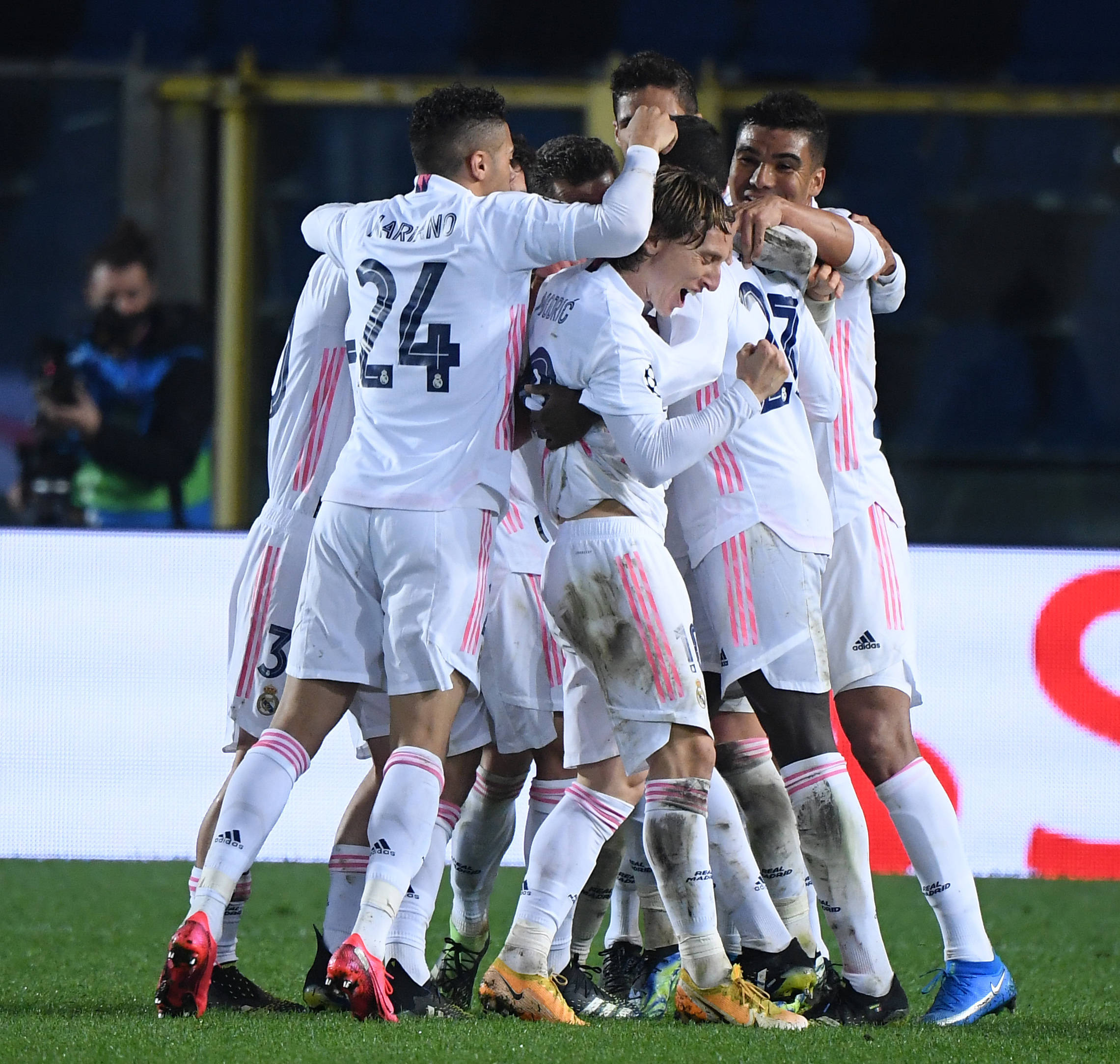 关于皇马逆转多特蒙德,晋级欧冠四强的信息 关于皇马逆转多特蒙德,晋级欧冠四强的信息