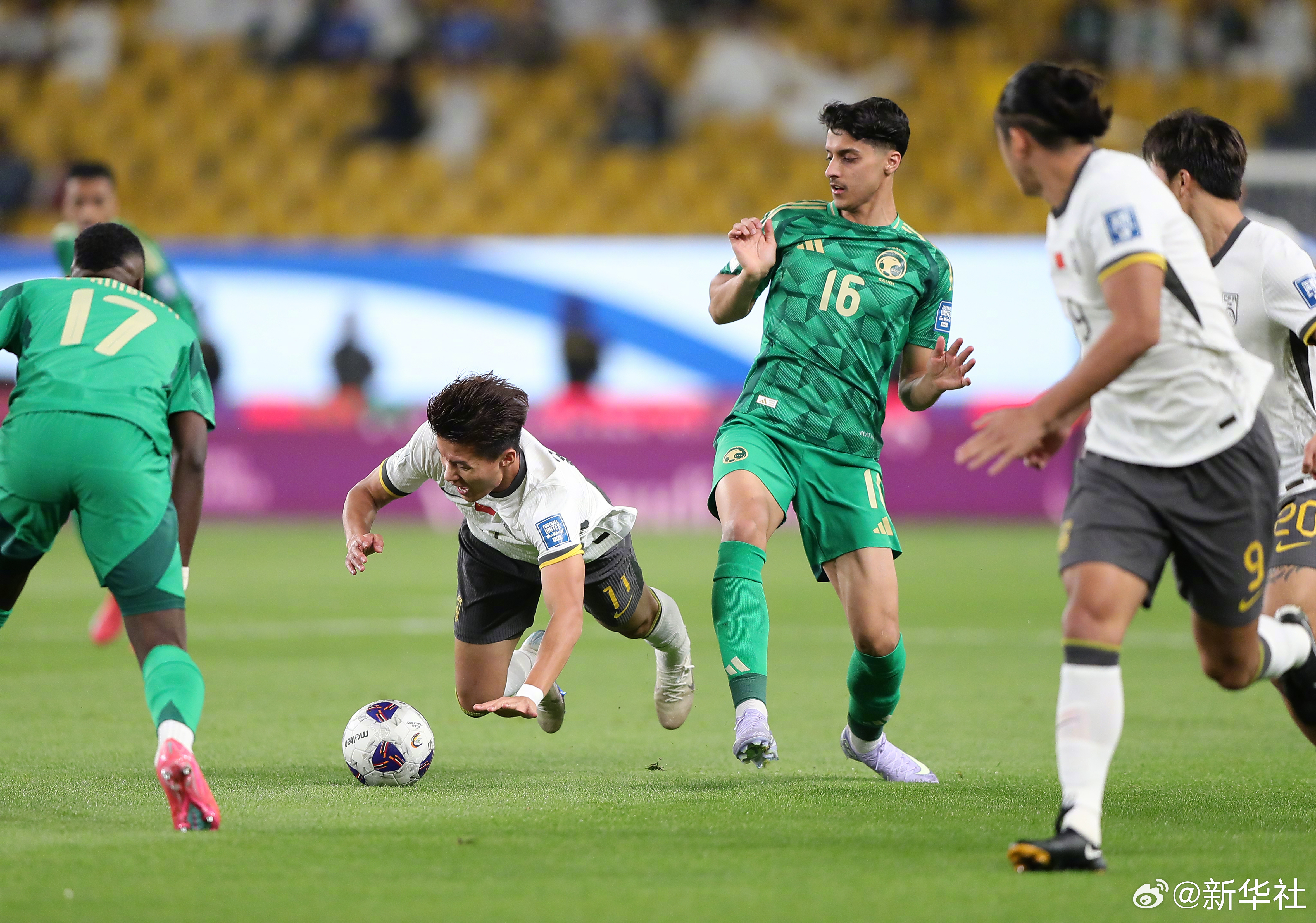 开云体育下载-关于爱沙尼亚球员在国际友谊赛中展现技术的信息