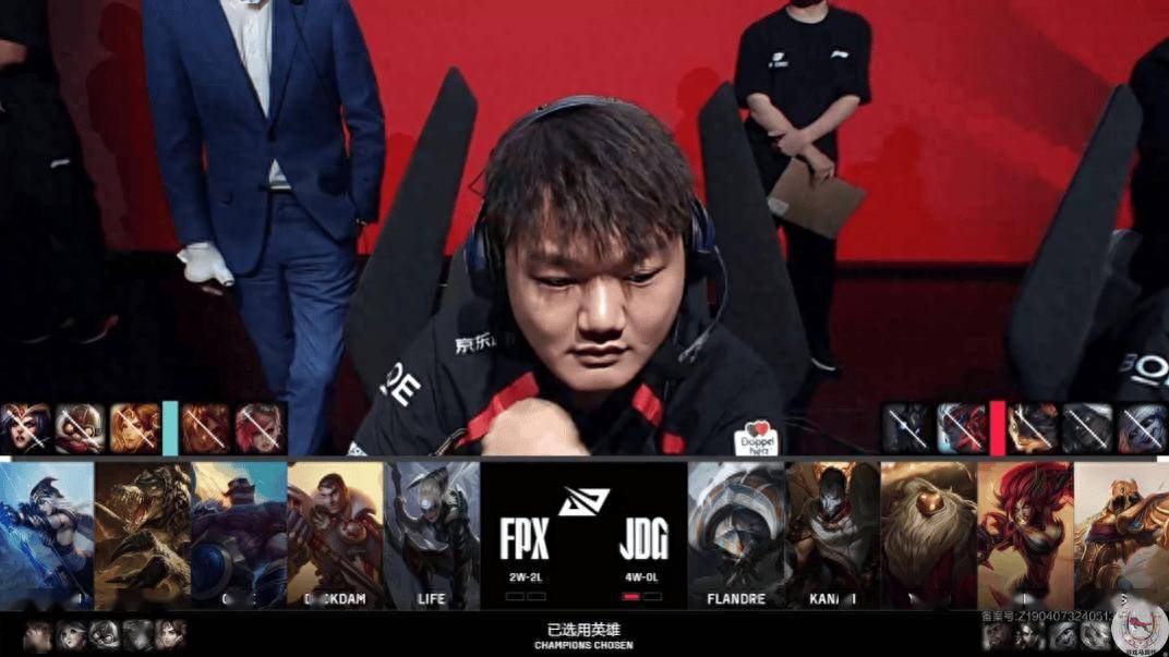 JDG翻盘T1，Kanavi制霸全场的简单介绍