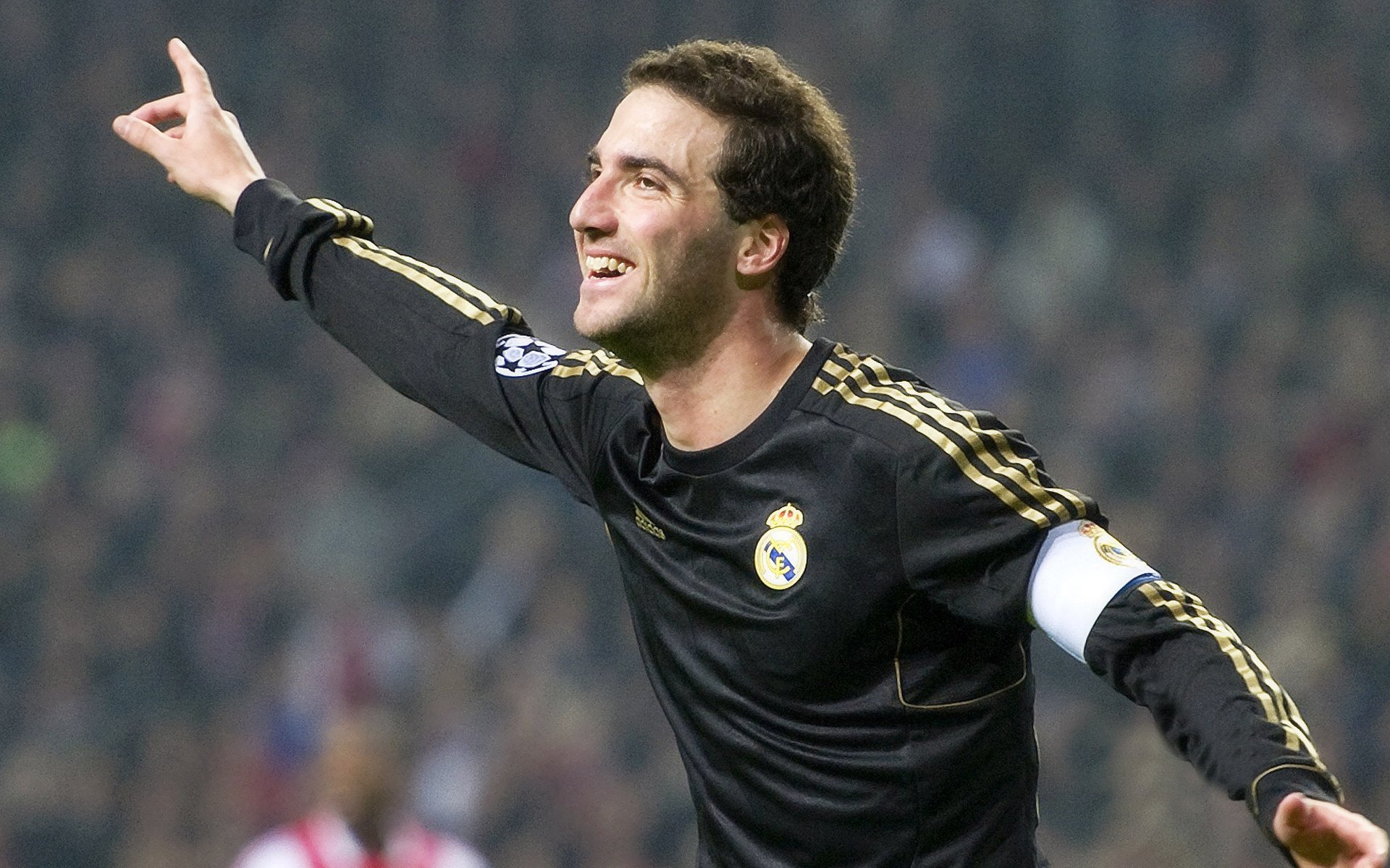 开云体育官方网站-公牛制霸雷霆,德甲争冠战的战术革命与意志较量