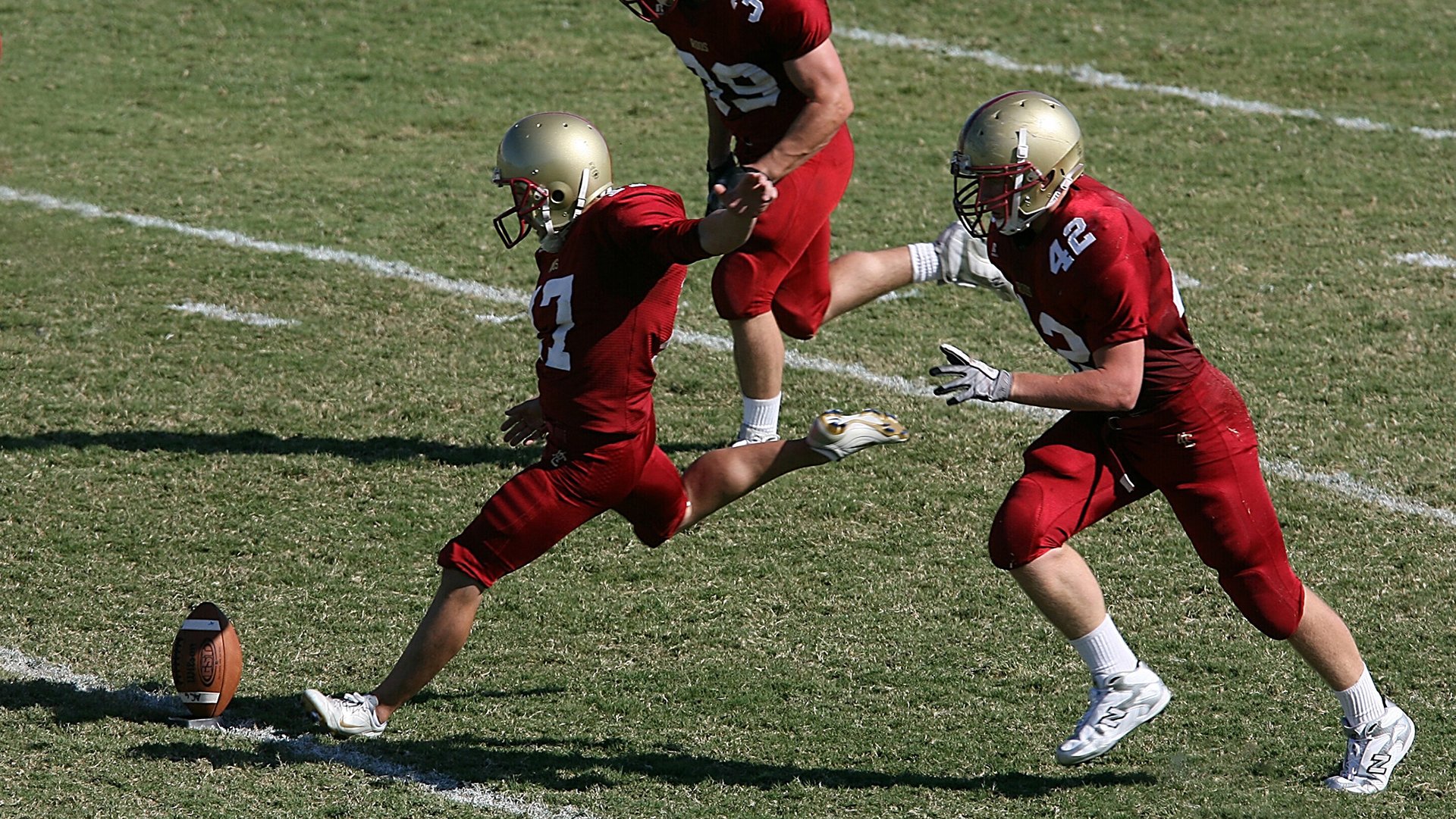 奥恰洛夫独取两分点燃赛场，德国男乒横扫法国挺进决赛